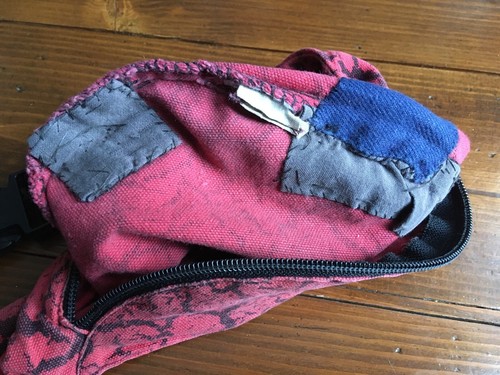 Vintage 1980’s Original Vision Street Wear hip bag / bum bag, red & black - Picture 8 of 8