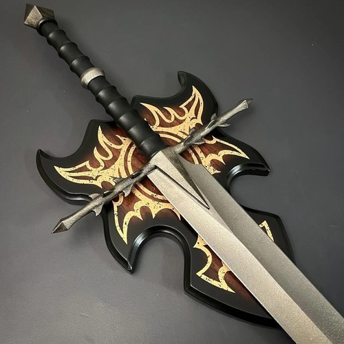 LORD OF THE RINGS- ANDURIL, FLAME OF THE WEST, SWORD OF ARAGORN (w WALL PLAQUE) - Picture 18 of 18