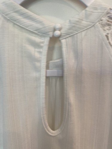 Love J women’s L lace sleeve Top, Beautiful - Picture 10 of 10