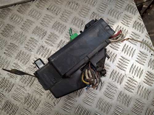 SUBARU IMPREZA MK1 GF GC UNDER BONNET ENGINE FUSE BOX BOARD 1992-2000 - Picture 7 of 7