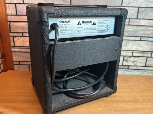 Vintage Yamaha YG15 Electric Guitar Amplifier, 40 Watts, Free Daily QuikShip - Picture 2 of 4