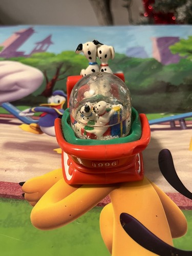 1996 Disney 101 DALMATIANS SNOW GLOBE Christmas Sleigh Ornament for McDonalds - Picture 5 of 6