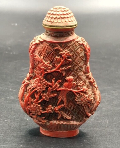 Vintage Chinese Hand Carved Red Cinnabar Perfume Bottle - Picture 2 of 7