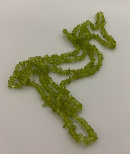 COLLANA SCHEGGIA PIETRA PERIDOTO NATURALE 36 POLLICI cristallo guarigione chakra moda - Foto 2 di 2