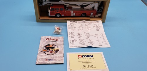 MOTOR DE BOMBEROS CORGI CLASSICS SIMON SNORKEL CLEVELAND CONDADO BOMBEROS 97399 - Imagen 7 de 7