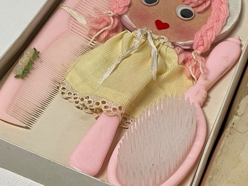 Vintage Miss Bonnie Doll / Vanity Set - Mirror Brush Comb - 1950s - in orig Box - Foto 3 di 10