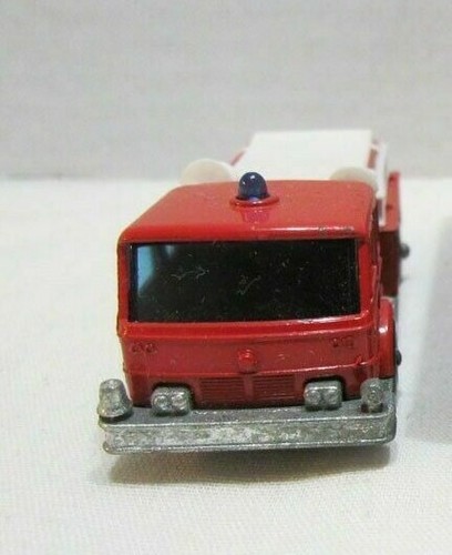 Rare MATCHBOX no. 29 FIRE PUMPER TRUCK Engine DIE-CAST LESNEY VINTAGE 1966 HTF - Picture 6 of 6