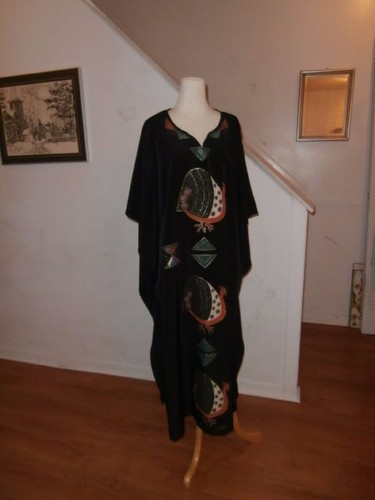 OUTSTANDING ZAKILE HAND-MADE BLACK KAFTAN DRESS SO