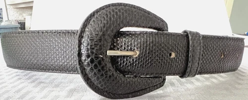 Womens Belt Overall Front Black Snake Skin Back Man Made Material 36.5 L 1.25" W