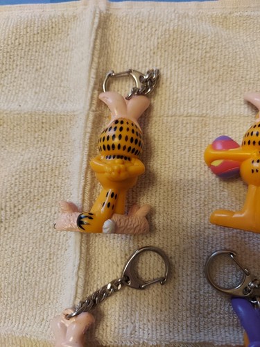 Juego de 4 figuras de PVC Garfield PAWS conejito de Pascua llaveros de colección  - Imagen 8 de 11