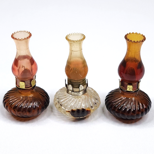 Vintage Mini Oil Lamp Perfume Bottle Empty 2.5” Tall Glass Bottom Plastic Shade - Imagen 5 de 10