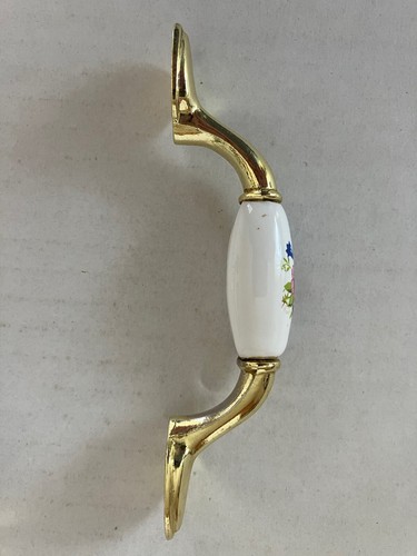 Lot 5 Drawer Pulls Brass Floral White Accent Cupboard Bedroom w/ Screws - Picture 5 of 6