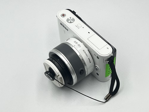 Near Mint,S/C:900】Nikon 1 Nikkor J5 W/10-30mm Lens 20.8MP Near Mint,S/C:900】Nikon 1 Nikkor J5 W/10-30mm Lens 20.8MP