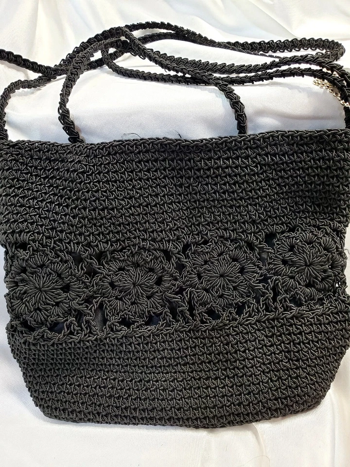 Bolso cruzado Xhilaration punto a mano Foto 3 de 4