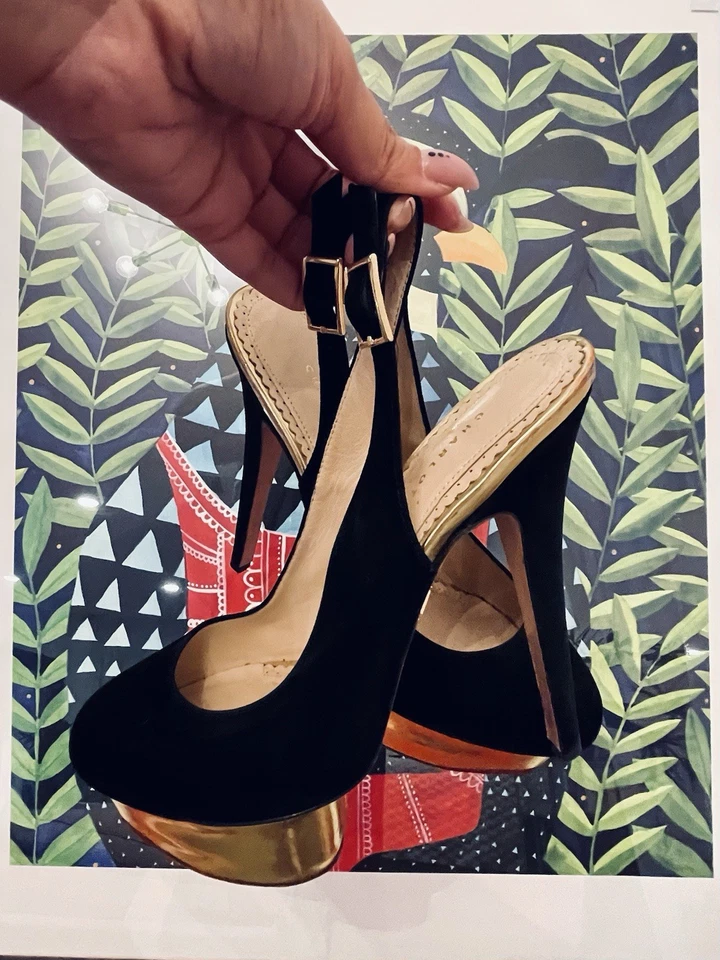 Zapatos de salón Charlotte Olympia de gamuza negra con correa talla 37 talla 7 EE. UU. Foto 3 de 4