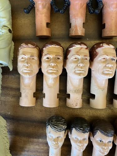 Large Vintage MARX Best of the West Assorted Figures Parts & Pieces Lot - Imagen 12 de 18