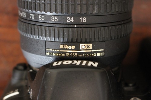 Nikon D80 Digital SLR DSLR Camera w/Error Msg and 70-300mm 18-135mm AF-S Lenses - Picture 10 of 14