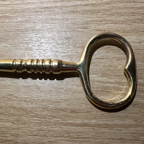 Brass Skeleton Key Vintage Mid Century Modern Decorative 7.5" Paperweight Decor  - Picture 6 of 6