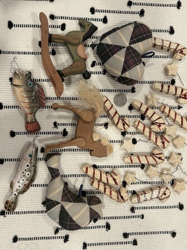 VTG 15+ Wooden Rustic Christmas Ornament Lot Folk Art Bird Primitive 80s 90s - Picture 2 of 4