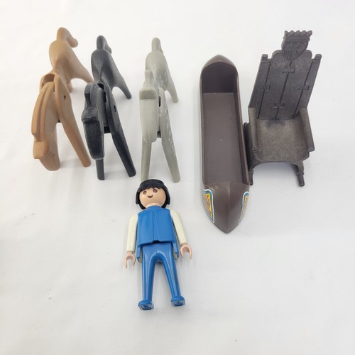 10pc Vtg Playmobil 3450 Spare Parts Man Horses Flags 1985 Playset (NO BOX) - Picture 3 of 6