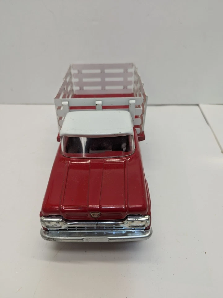 Vintage Nylint #4700 1960 Ford F Series Red Happy Acres Stake Truck   *Original* - Image 3 of 4