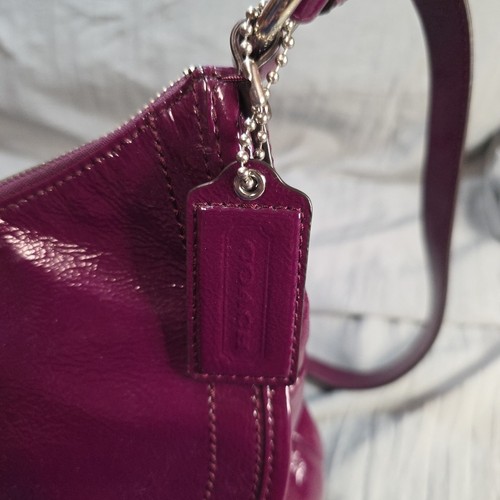 COACH SOHO Plum Patent Leather Hobo Crossbody Shoulder Handbag F19709/ Wallet - Picture 10 of 24