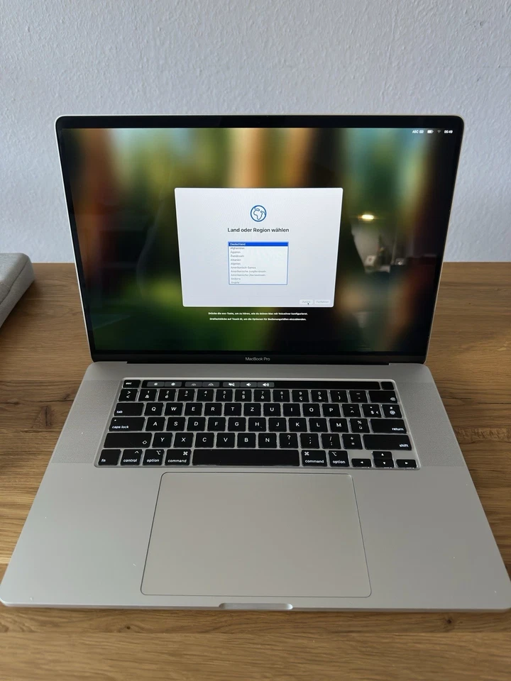 MacBook Pro 16” (2019) i7 – 32 GB RAM, 512 GB SSD Top Zustand  - Bild 2 von 4