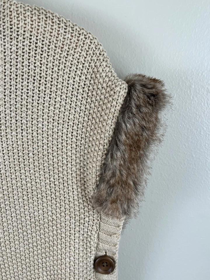 Aspen Kids Girls Tan Knitted Poncho Sweater Sz 10/12 Faux Fur - Image 2 of 4