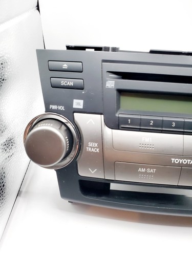 2008-2010 Toyota Highlander CD Player Radio Audio Media Receiver NO BUTTON - Picture 2 of 7