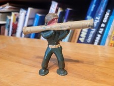 1950s GREEN BARCLAY 990 LEAD DIME STORE G.I. SOLDIER with BAZOOKA
