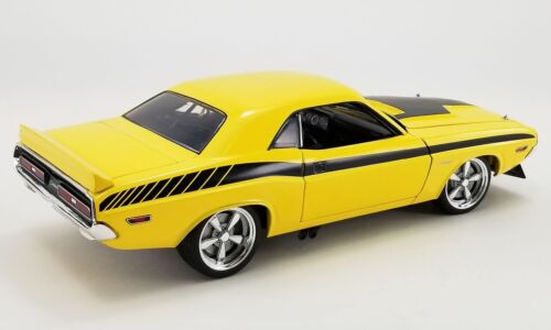 Dodge Challenger Street Fighter 1971 - amarillo - modelo 1:18 de ACME (A1806020) - Imagen 2 de 5
