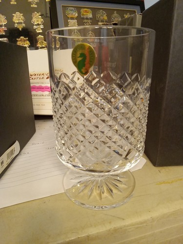 Waterford Castle Nore 6”Crystal Vase Germany Original Box - Picture 6 of 6