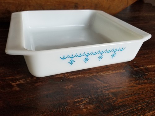 EUC Vintage Pyrex Blue Garland Snowflake 922 8x8x2 Baking Pan - Picture 3 of 7