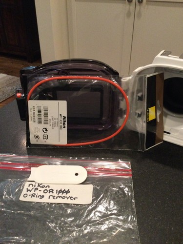 Nikon 1 J4 Mirrorless Digital Camera & Nikon 3780 1 WP-N3 Waterproof Housing - Picture 16 of 24
