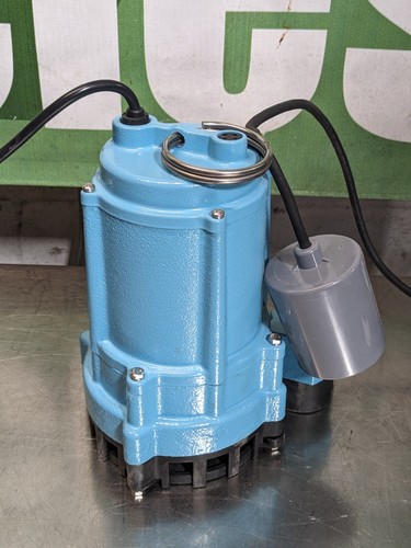 Little Giant Submersible Effluent Pump 22 GPM 1-1/2" Discharge 4/10 HP 115v - Picture 4 of 5