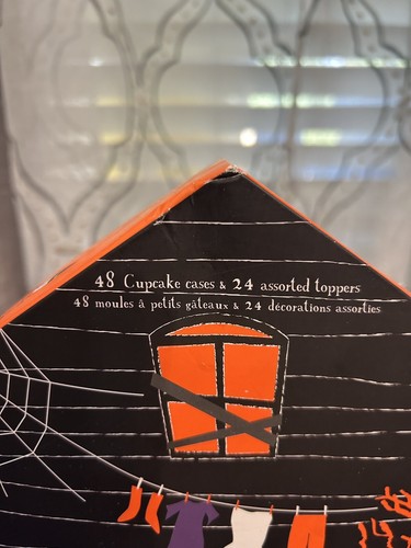 Meri Meri Halloween Party 24 Cupcake Cases & 24 Assorted Toppers Witch Skeleton - Picture 6 of 10