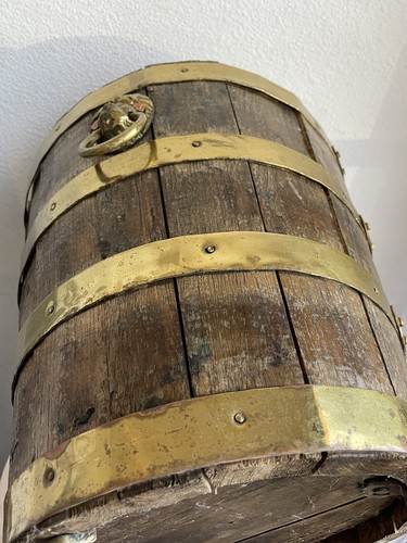 Cubo con cinturón de madera y latón English Regency con garras, circa - Imagen 12 de 13