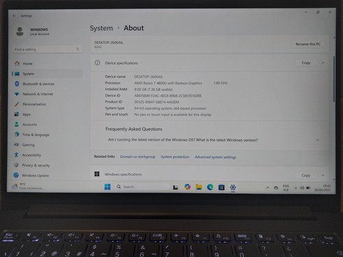 Lenovo Yoga Slim 7 14" - AMD Ryzen 7 8GB 512GB SSD 4K WINDOWS 11 - Zdjęcie 10 z 13