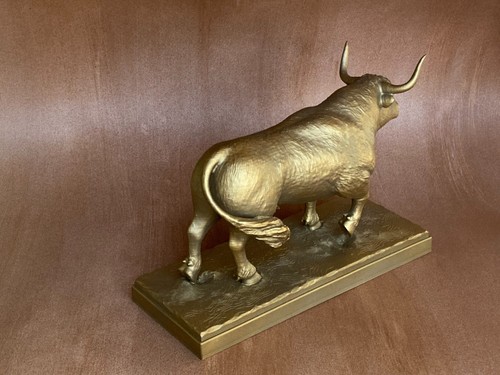 Bull Sculpture in Bronze Color - Picture 5 of 14