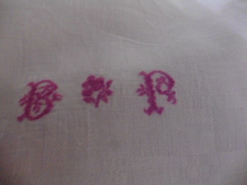 11 ANTIQUE PURE LINEN WHITE MONO BP RED NAPKINS 65 X 72 CM - Picture 8 of 8