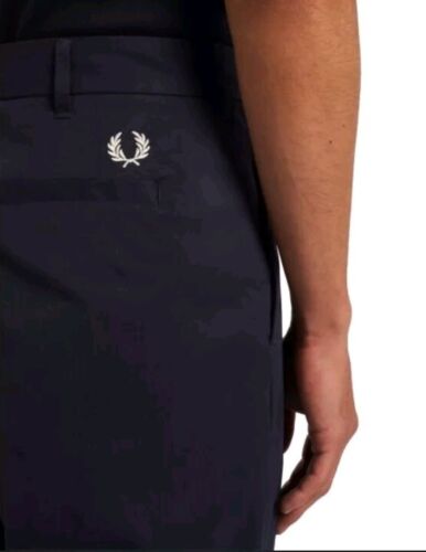 PANTALÓN FRED PERRY CLÁSICO SARGA AZUL MARINO DOBLE PUNTA EN LA PIERNA PLIEGUE TALLA 30-L PRECIO DE VENTA SUGERIDO POR EL FABRICANTE 100 £ - Imagen 4 de 9