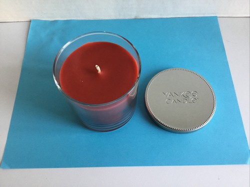 Sparkling Cinnamon Yankee Candle Glass Jar candle 7 oz smells like red hots - Picture 5 of 5