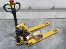 Logisnext Towmotor TW2748 Electric Pallet Truck  Jack 1,500kg  27"x48" Forks
