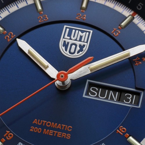 Reloj pulsera de acero inoxidable esfera azul campo Luminox Atacama XL.1904 - Imagen 5 de 12