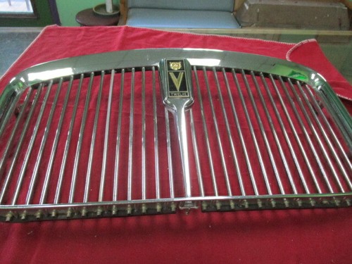 Jaguar XJ12 series I grille NOS Jaguar BD38895 for 1973 Jaguar XJ12 saloon - Picture 12 of 12
