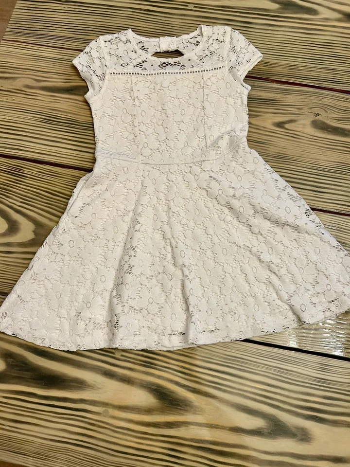 Ambercrombie Kids 5/6 Flower Lace White Skater Dress Side Pockets - Image 2 of 4