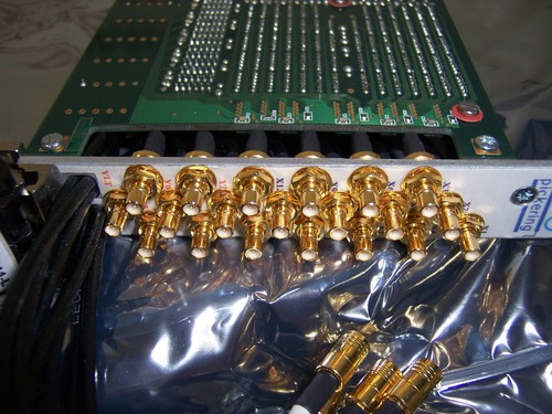 7340 PICKERING 40-726-511-L PXI MATRIX Config.12x8 RF Coax Matrix 50 Ohm SMB - Picture 2 of 3