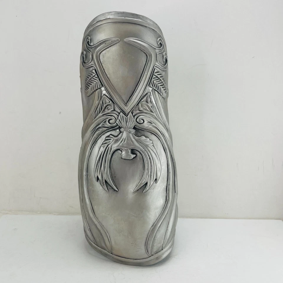 Guantes de Hermandad Assassin's Creed Hoja Oculta Guantelete Manga 1:1 Espada Foto 3 de 4