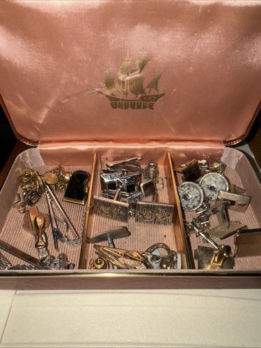 Vintage Cuff Links & Tie Clip & Tie Tack Lot w/Fannington Jewel Case - Picture 4 of 4