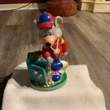 Showbiz Pizza Time Chuck E Cheese Coin Vault 9” Savings Piggy Bank Has Stopper